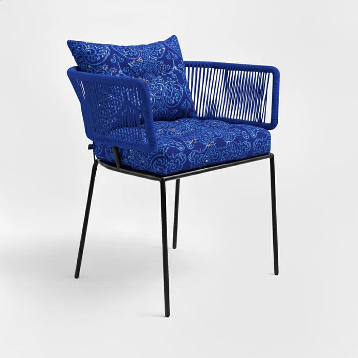 Chaise-en-corde-tressee-boheme-salle-a-manger-amboha-bleu-roi