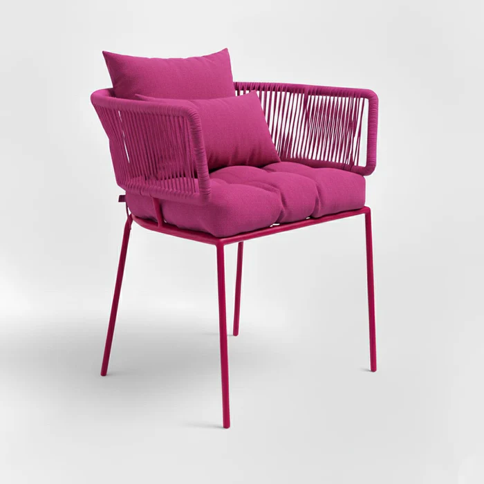 Chaise-en-corde-tressee-boheme-salle-a-manger-amboha-fuchsia